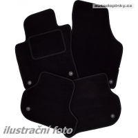 Textiln� koberce p�esn� tvarovan� Ferrari F430 -- rok v�roby 2004-2009 (sada - 2 kusy koberce)